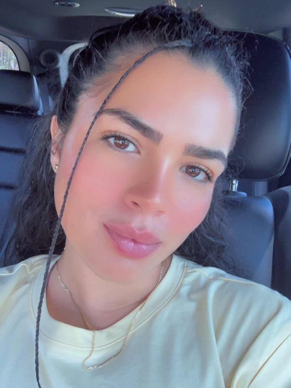 Follow My Poshmark Closet – Your Destination for Stylish Finds!